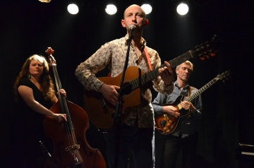 sortie du cd à la menuiserie avec Jeanne Garraud, Nicolas Bacchus, Fanch', Nicolas Jules, Yves Perrin, Amaryllis et Léonore, Noémie Lamour / crédit : Jan Feigenbaum